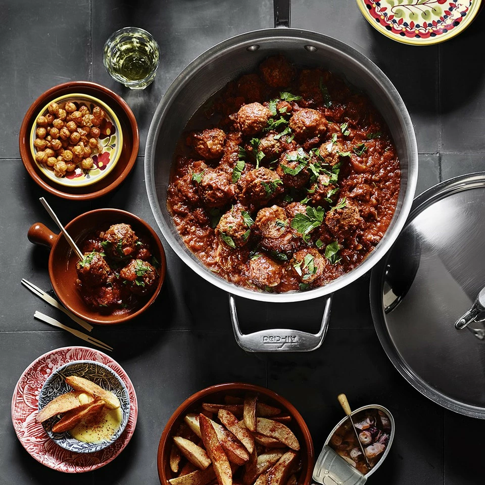 All-Clad d5 Stainless-Steel Essential Pan 15 All-Clad d5 Stainless-Steel Essential Pan - Image 15