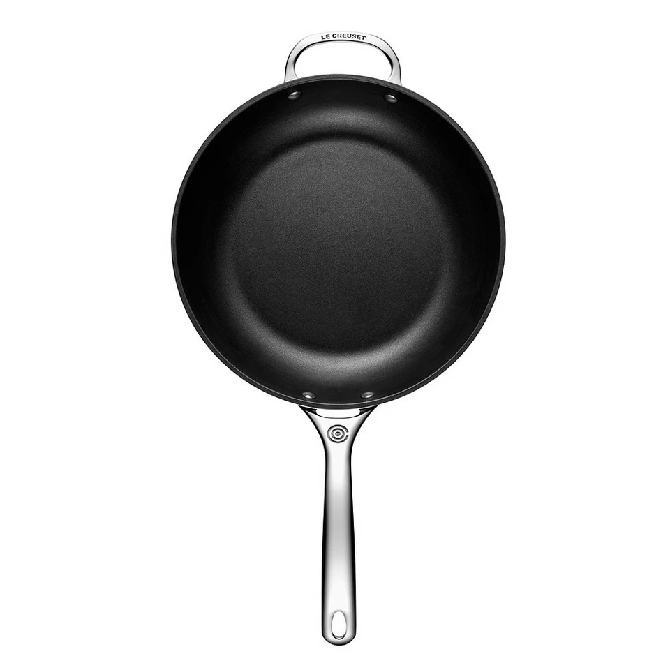 Le Creuset Toughened Non-Stick Deep Frying Pan 4 Le Creuset Toughened Non-Stick Deep Frying Pan - Image 4